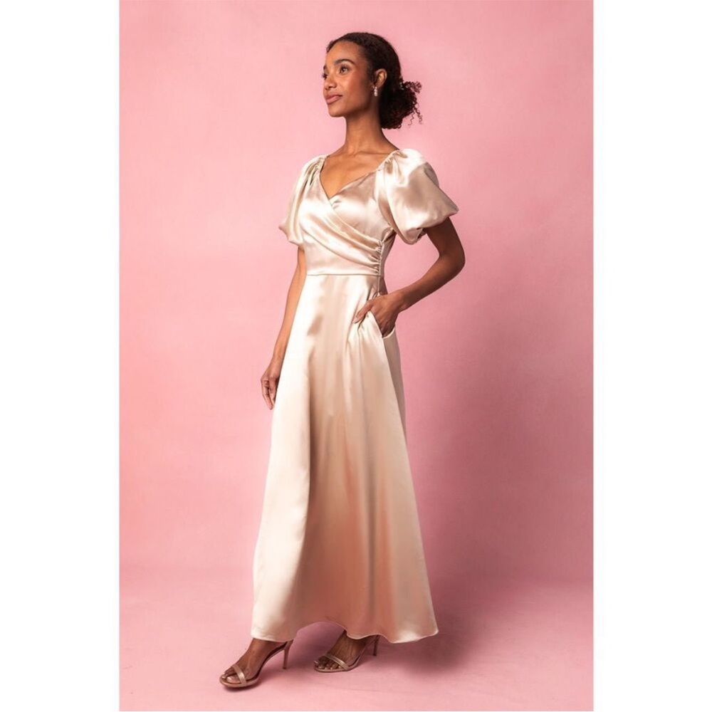 NWT‎ Ivy City Co. Tessie Dress in Champagne Size 10